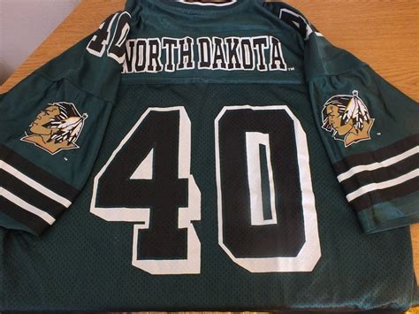 north dakota fighting sioux football jersey pre owned mens xl small stain fighting sioux