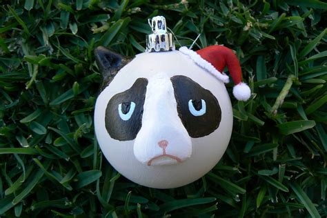 grumpy cat christmas bauble     bauble decorating  cut