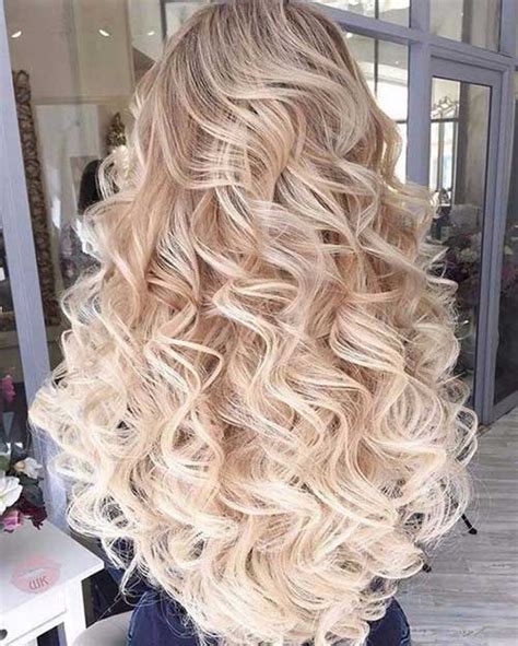35 Latest Curly Hairstyles For Women Hairstyles And