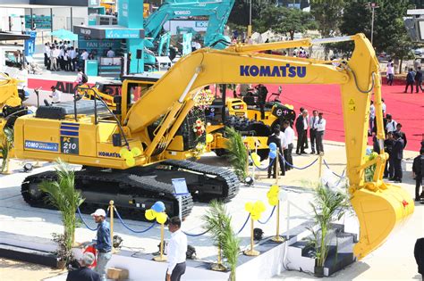 komatsu launches pc  excavator construction business today