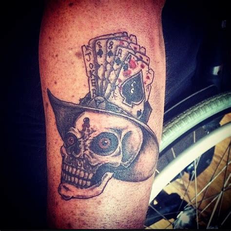 dead man s hand skull tattoo ink ideas hand tattoos tattoos male hands