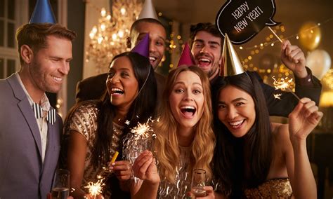 7 New Year S Eve Party Themes To Ring In The New Year With Style