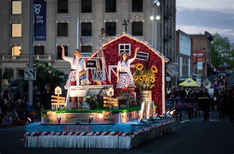 parade floats  home top lilac festival awards  spokesman review
