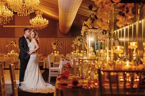 real wedding  stunning gold wedding  queensland wedded wonderland