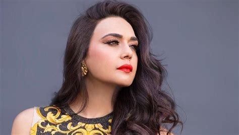 Preity Zinta Reveals The Core Strengthening Move You Need For A Flat Tummy