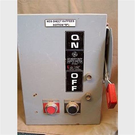 general electric  amp  fused safety switches   electronic stopstart buttons  door