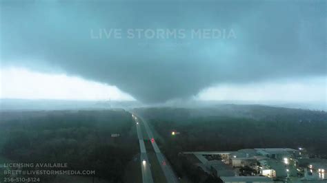 Live Storms Media S Tweet New Video Numerous Tornado