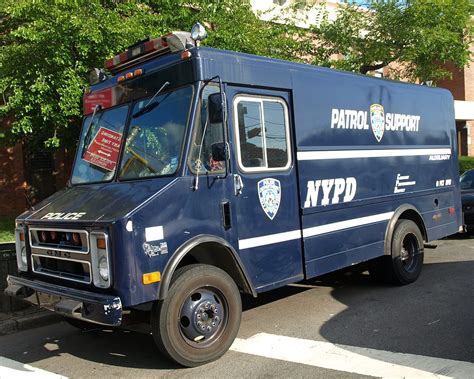 ps nypd precinct  auxiliary patrol support unit truck flickr