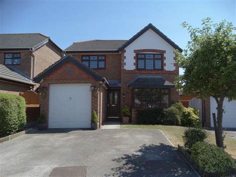 rhys evans close penrhyn bay  bed detached house