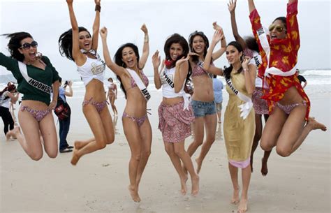Foto Bikini Seksi Nadine Alexandra Di Miss Universe 2011