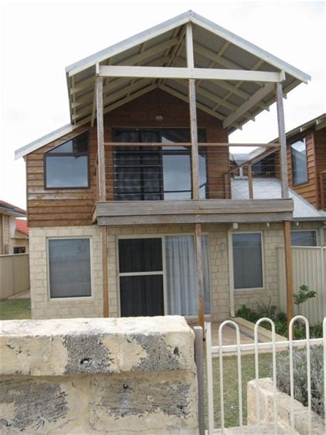 calypso road halls head wa  house  rent  domain