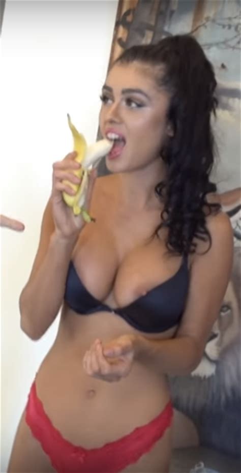 vitalyzdtv girlfriend noel leon nipple slip 24 pics sexy youtubers