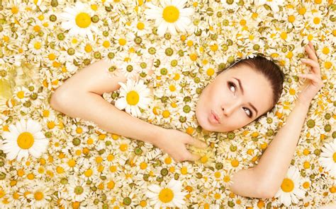 girl model flower yellow white woman daisy coolwallpapers me