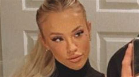 tammy hembrow flashes underboob at gold coast party photo nt news