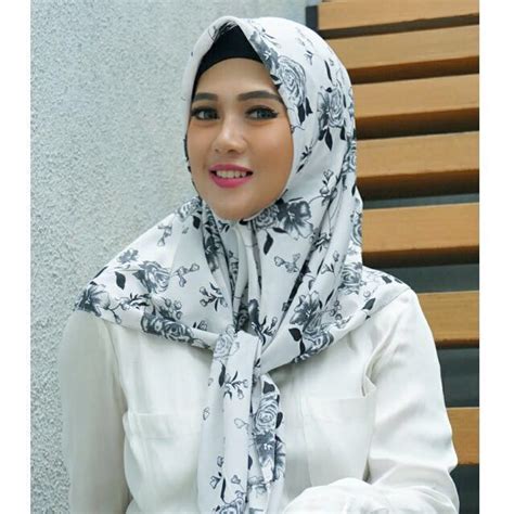 Bahan Jilbab Malika Model Hijab Terbaru