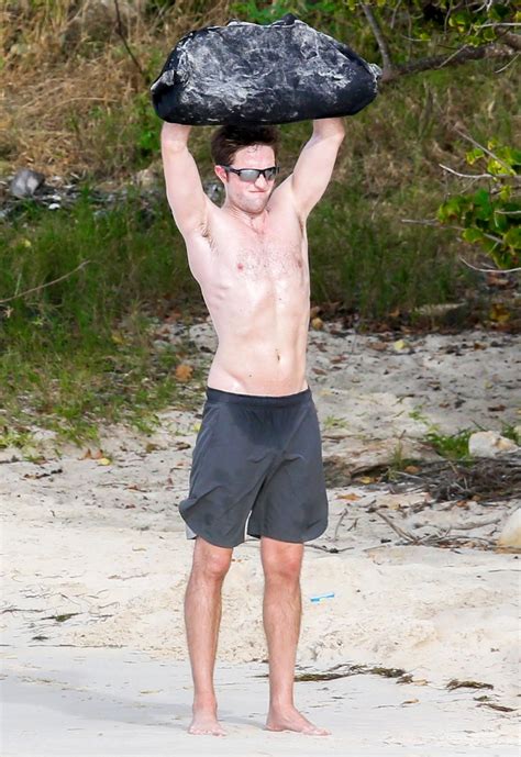 When Robert Pattinson Poses For A Oh So Perfect Shirtless Selfie