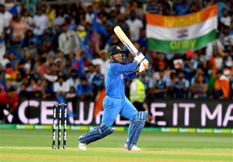 Cricket Virat Kohli Reacts To Ms Dhoni Masterclass As India Beat