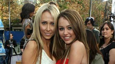 Miley Cyrus And Mom Who S Who