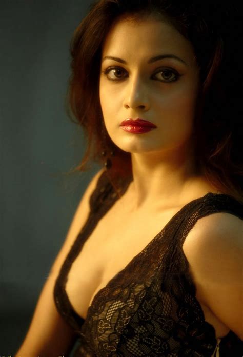 Dia Mirza Wallpapers ~ Deepika Padukone Hot Sexy Pics Of Bollywood