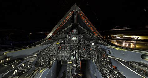 sr  blackbird cockpit  description     https