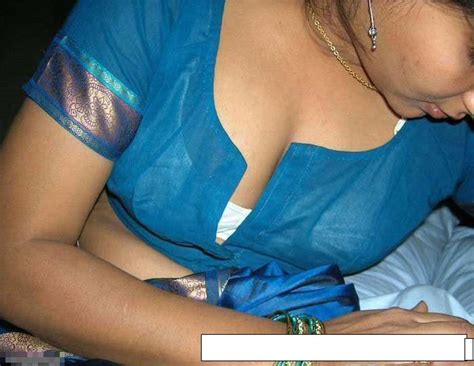 bhabhi boobs photos in blouse saree wali girl ki xxx latest sex photo