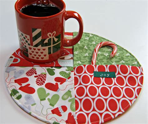 notes   patch tutorial tuesday  mug rugs christmas mug