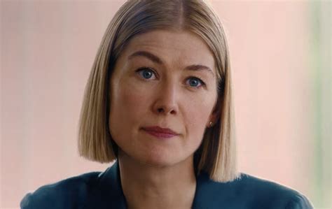Rosamund Pike Buries Her Acting Awards In The Garden Because ‘it’s