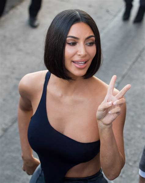 kim kardashian hits back after being called too skinny by baking in