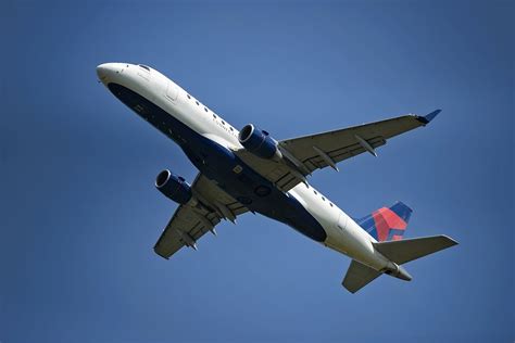cheap flights  secrets  finding   deal  airfares