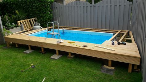 pin  ashley seyford  eigenen pool bauen small backyard pools diy swimming pool small