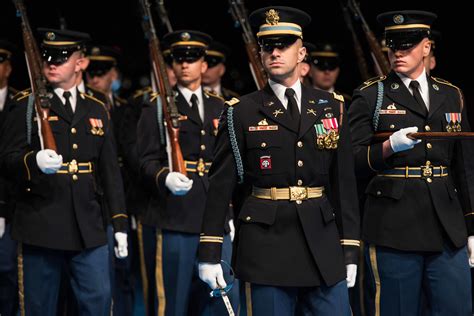 airborne soldiers   wear dress blues curated taste