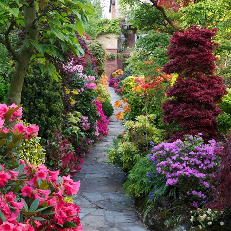 beautiful gardens  beautiful flowers garden beautiful home gardens