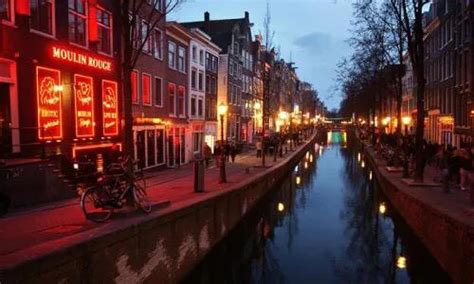 阿姆斯特丹的运河：荷兰的浪漫魅力！古老的红灯区！ 每日头条