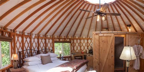 airbnbing  yurt