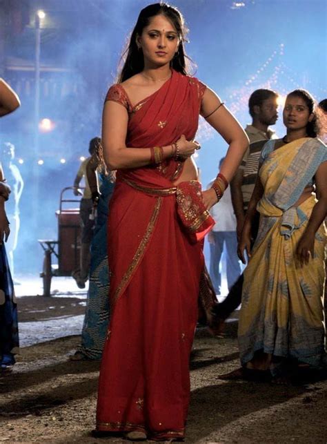 Hot Sexy Ladies Anushka Hot Hip Dancing Stills In Red Saree In Vaanam