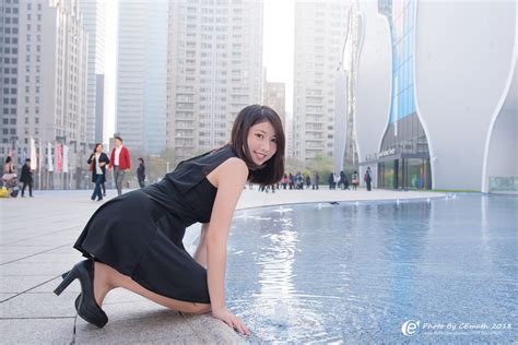Free Download Hd Wallpaper Asian Women Kneeling Heels Dress