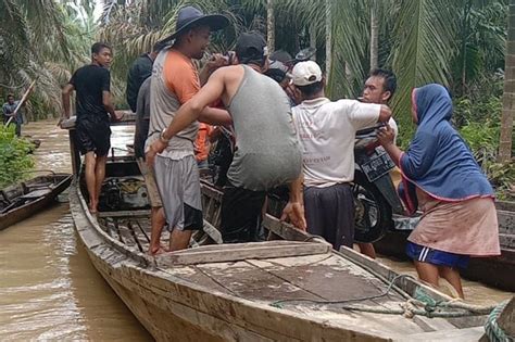 ratusan warga pedalaman aceh timur kebanjiran medcomid