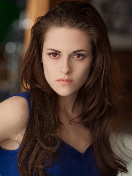 The Twilight Saga Edward Cullen And Bella Swan In