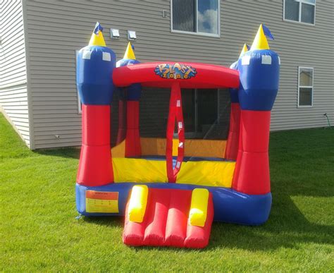 kids inflatable bounce house ages   indooroutdoor fundarental