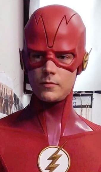 grant gustin hits back at body shamers after the flash