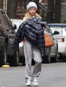 kelly ripa looks a far cry from her usual self as she steps out make up free for gym visit