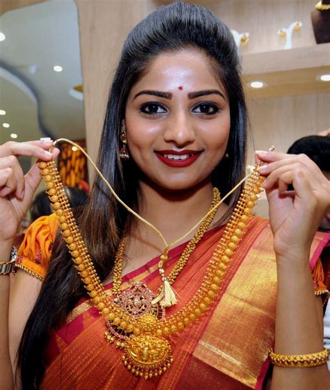 Bengaluru Rachita Ram In Orange Saree Inaugurates Jewelry Tollywood Boost