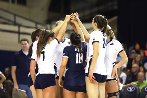 Byu Women S Volleyball Breaks Serving Into Hoop World Record The
