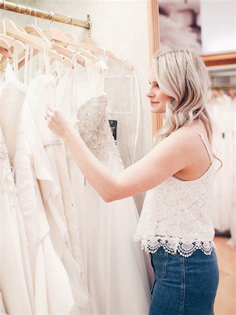 tips    wear   bridal appointment andrea clare