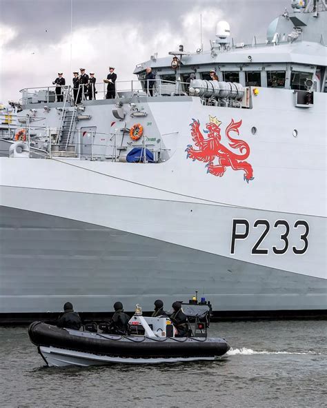 emotional moment hms tamar takes  place   fleet warship hampshirelive