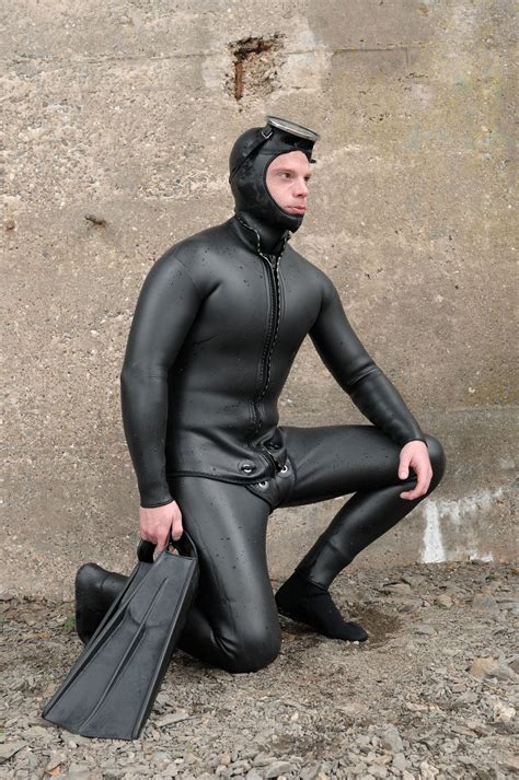 pin by glen bowman on frogmen rubber clothing hot suit