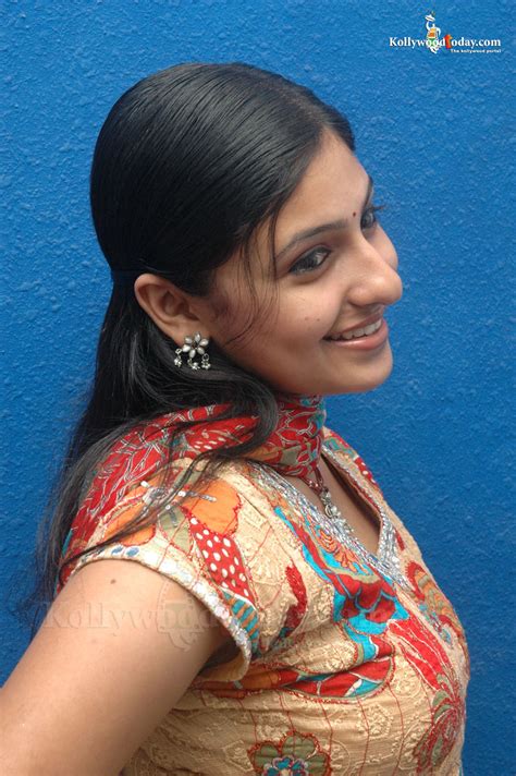 desi innocent girl very cute tamil girls