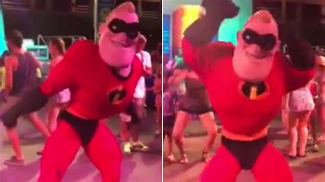 Mr Incredible Does The Nae Nae At Disney World Abc11 Raleigh Durham