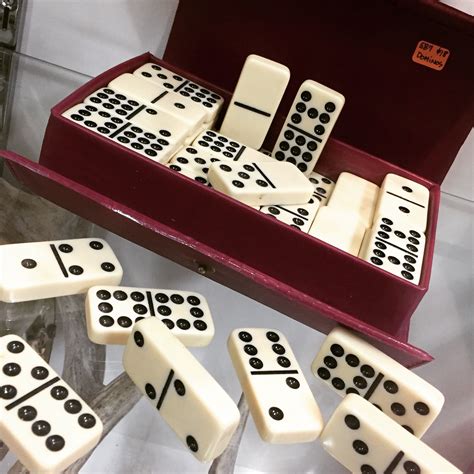 youre  playing dominos youre missing    lot  fun     beautiful set