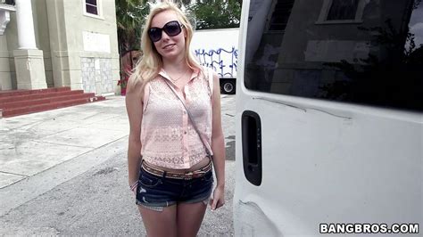 Sunny Marie In Blonde Cutie Get S In The Wrong Car Hd